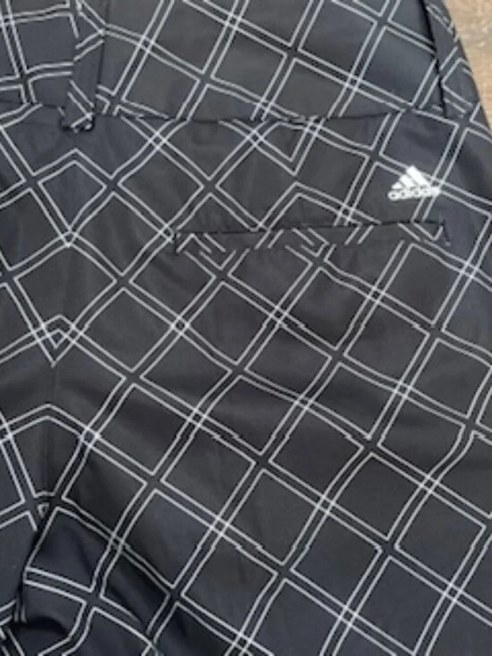 Adidas Golf shorts Women’s‎ size 10 lightweight breathable black geometric print